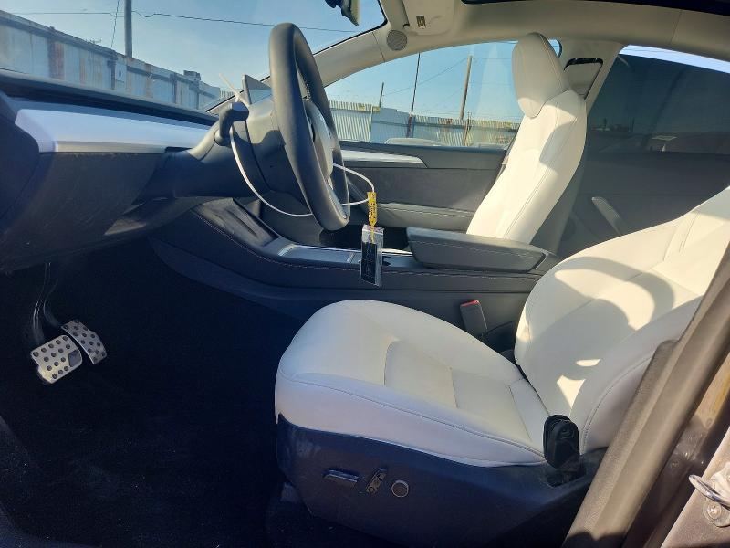 Продажа на аукционе авто 2025 Tesla Model Y, vin: 7SAYGDEE7SF240633, номер лота: 62609416