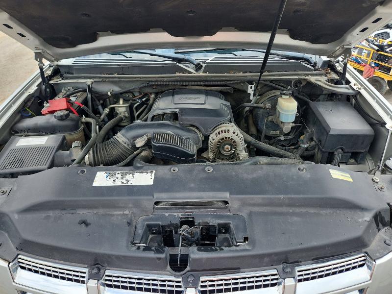 2010 Cadillac Escalade მანქანა იყიდება აუქციონზე, vin: 1GYUKBEF3AR111542, აუქციონის ნომერი: 61297406