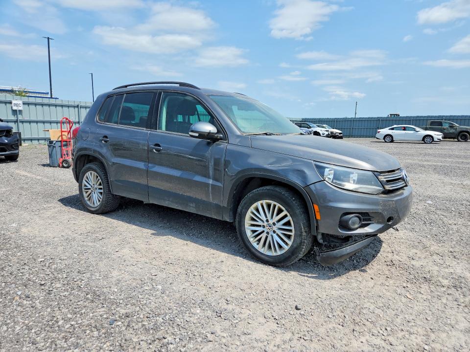 Продажа на аукционе авто 2016 Volkswagen Tiguan, vin: WVGJV7AX3GW586304, номер лота: 62121896