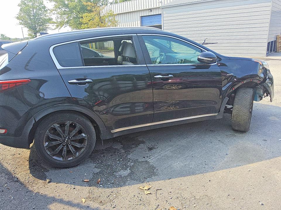 60304746 :رقم المزاد ، KNDPNCACXJ7411196 vin ، 2018 Kia Sportage مزاد بيع