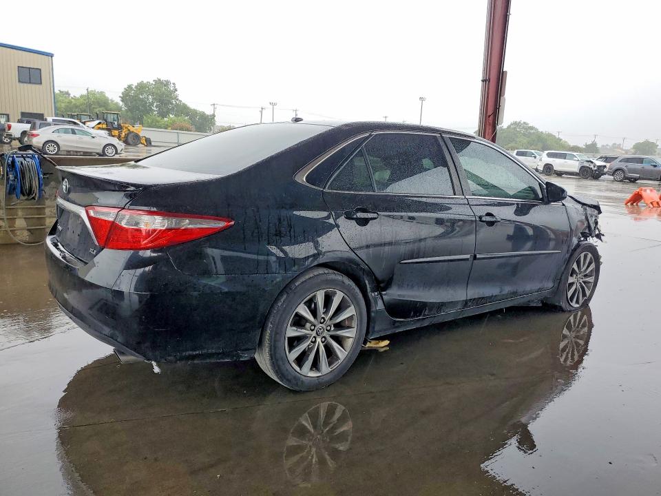 2015 Toyota Camry მანქანა იყიდება აუქციონზე, vin: 4T1BF1FK8FU915083, აუქციონის ნომერი: 61136256