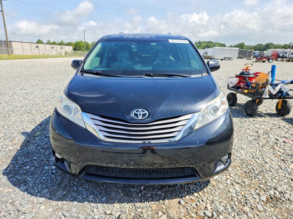 60761716 :رقم المزاد ، 5TDYK3DC3GS729958 vin ، 2016 Toyota Sienna مزاد بيع