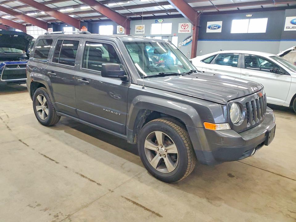 61851436 :رقم المزاد ، 1C4NJRFB3HD206319 vin ، 2017 Jeep Patriot مزاد بيع