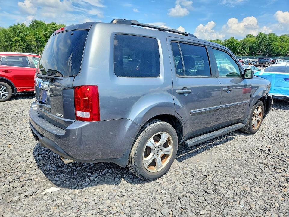 60086916 :رقم المزاد ، 5FNYF4H55DB066592 vin ، 2013 Honda Pilot مزاد بيع