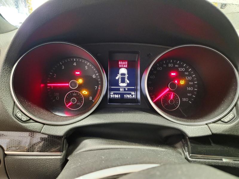 61585166 :رقم المزاد ، WVWGD7AJ7EW010631 vin ، 2014 Volkswagen Gti مزاد بيع