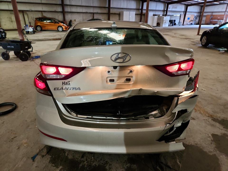61966266 :رقم المزاد ، 5NPD84LF3HH177559 vin ، 2017 Hyundai Elantra مزاد بيع