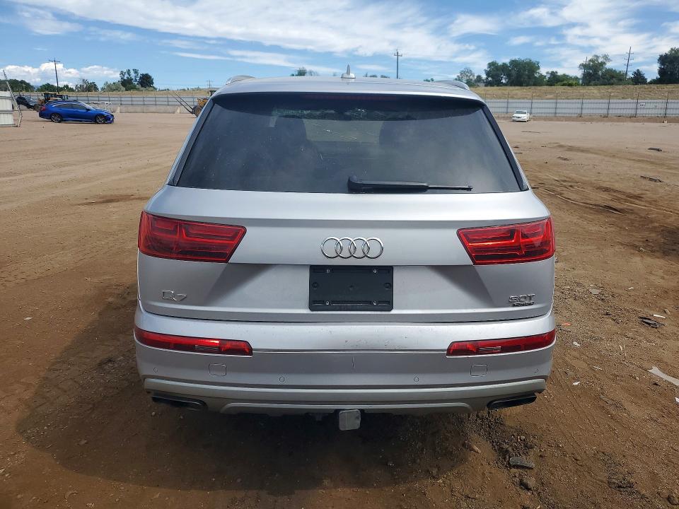 60005366 :رقم المزاد ، WA1VAAF75JD015305 vin ، 2018 Audi Q7 مزاد بيع