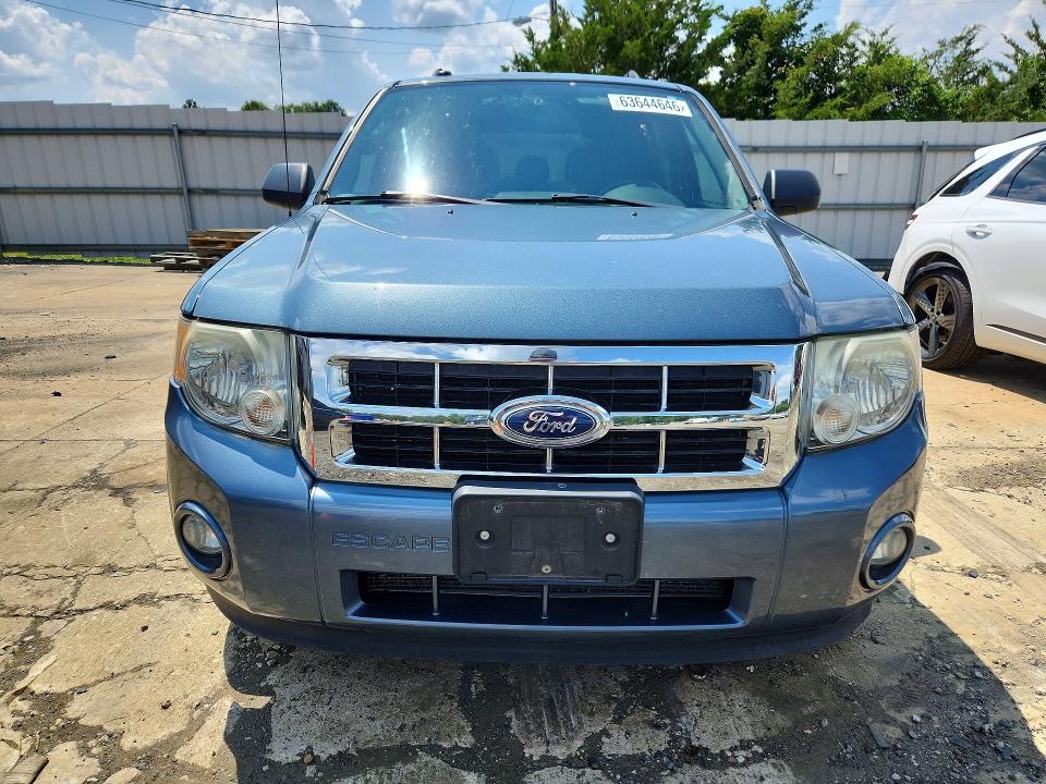 63644646 :رقم المزاد ، 1FMCU9D71BKA30835 vin ، 2011 Ford Escape مزاد بيع