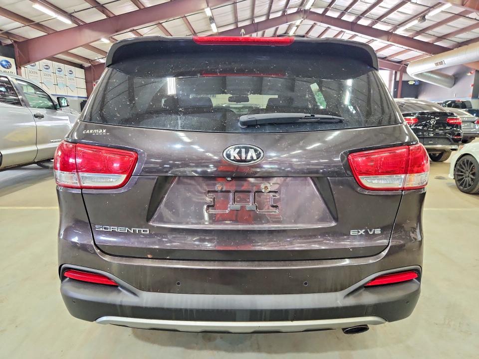 2016 Kia Sorento მანქანა იყიდება აუქციონზე, vin: 5XYPHDA55GG104058, აუქციონის ნომერი: 61365396