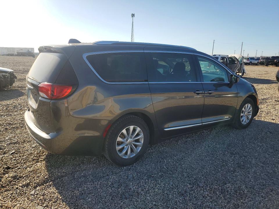 Продажа на аукционе авто 2018 Chrysler Pacifica, vin: 2C4RC1BG7JR148877, номер лота: 61710636