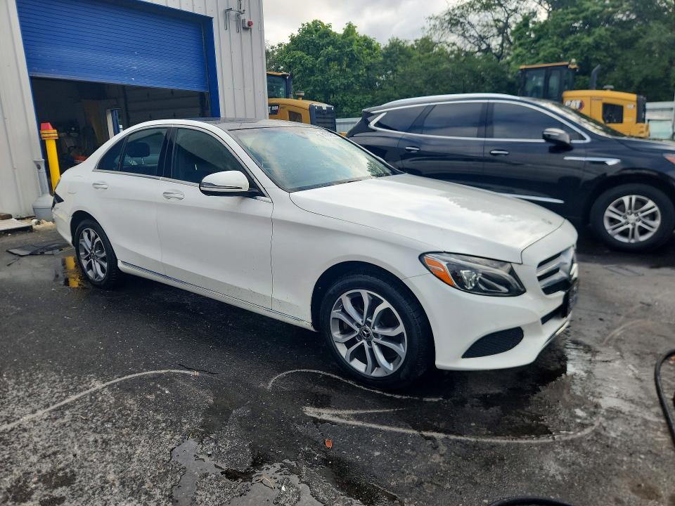 2018 Mercedes-benz C მანქანა იყიდება აუქციონზე, vin: WDDWF4KB1JR409464, აუქციონის ნომერი: 61724556