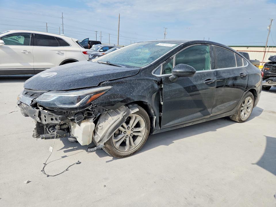 63021876 :رقم المزاد ، 1G1BE5SM5K7101092 vin ، 2019 Chevrolet Cruze مزاد بيع