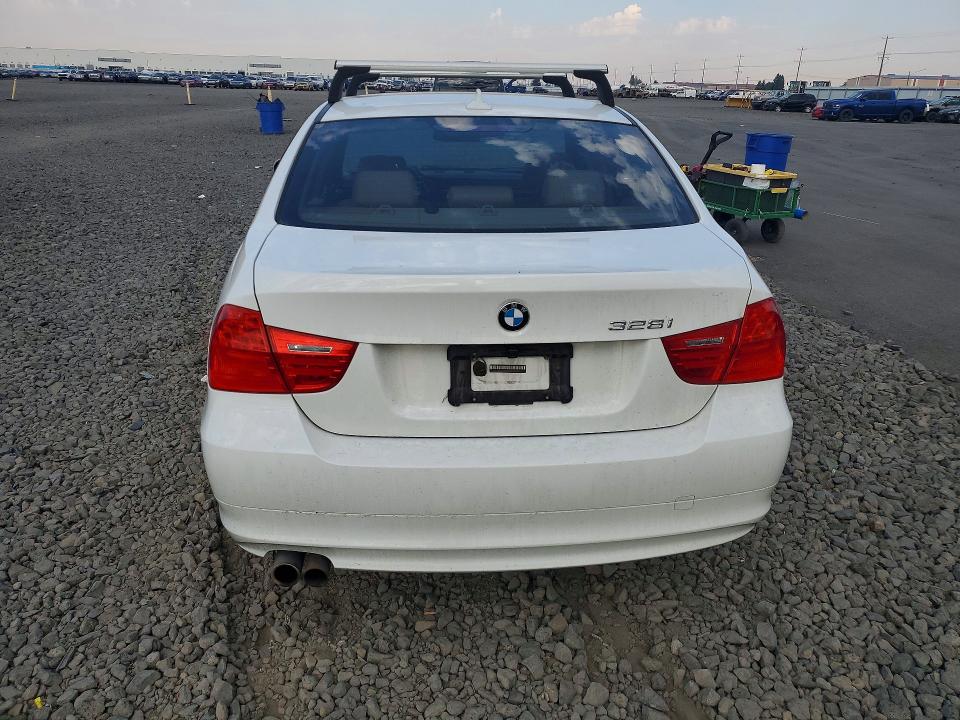 2011 Bmw 328 მანქანა იყიდება აუქციონზე, vin: WBAPK5G55BNN26456, აუქციონის ნომერი: 61521246