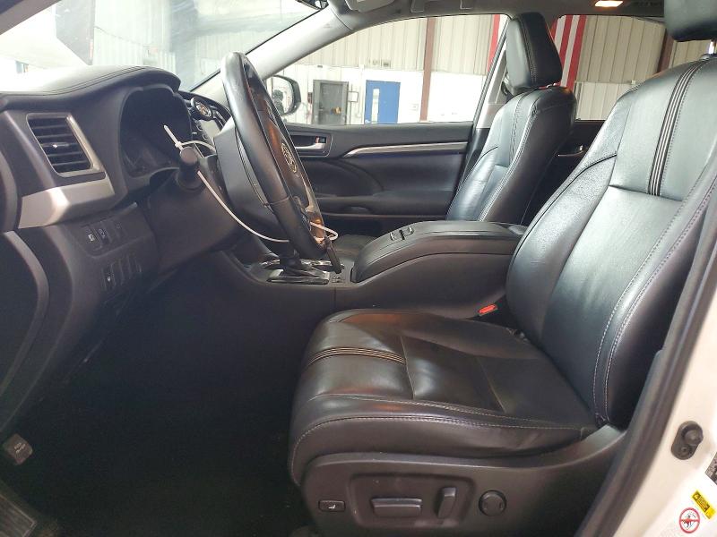 Продажа на аукционе авто 2018 Toyota Highlander, vin: 5TDJZRFH0JS802882, номер лота: 62637306