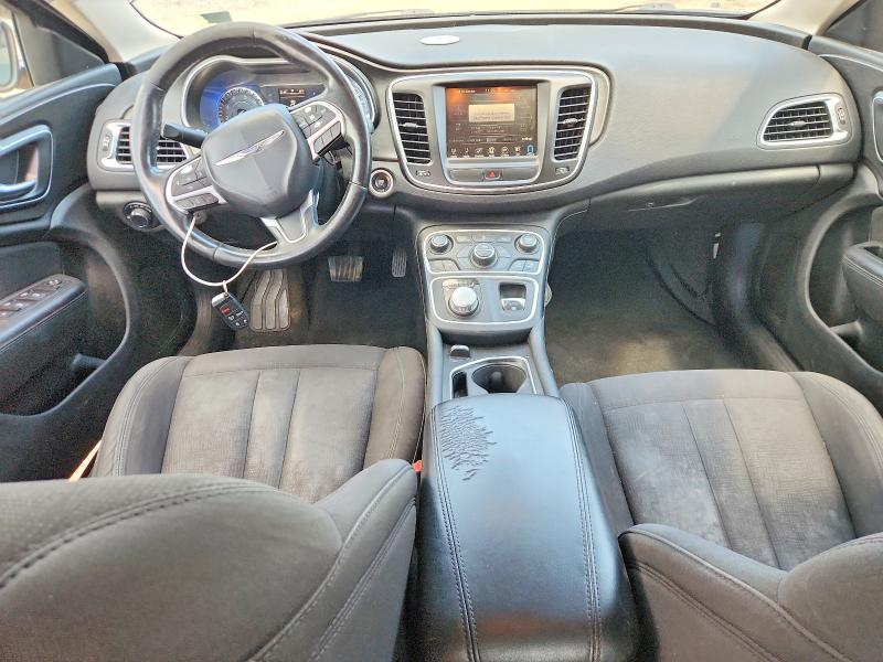 60242406 :رقم المزاد ، 1C3CCCAB0FN699541 vin ، 2015 Chrysler 200 مزاد بيع