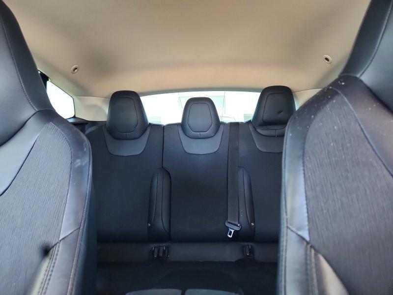 59602466 :رقم المزاد ، 5YJSA1H14FFP77218 vin ، 2015 Tesla Model S مزاد بيع
