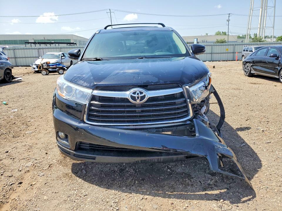 58889136 :رقم المزاد ، 5TDDKRFH9FS163295 vin ، 2015 Toyota Highlander مزاد بيع