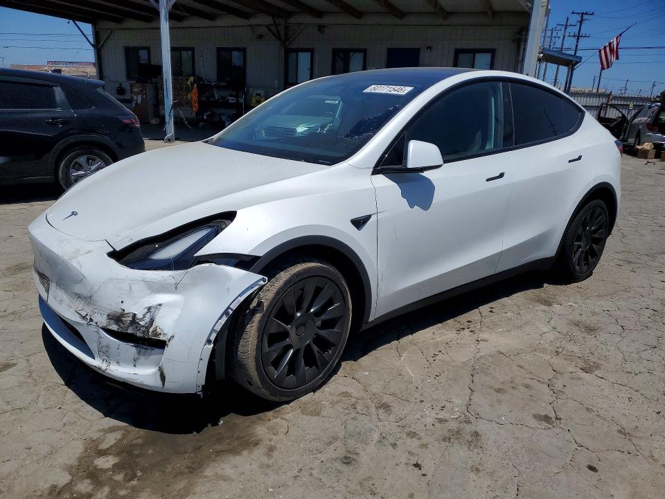 60171546 :رقم المزاد ، 7SAYGAEE5RF042917 vin ، 2024 Tesla Model Y مزاد بيع