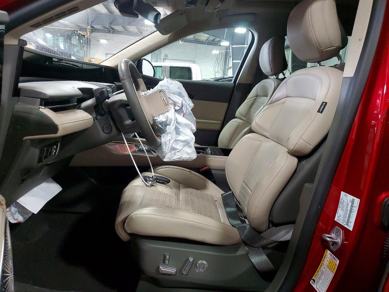 60185596 :رقم المزاد ، 5LMPJ8KA7SJ972796 vin ، 2025 Lincoln Nautilus مزاد بيع