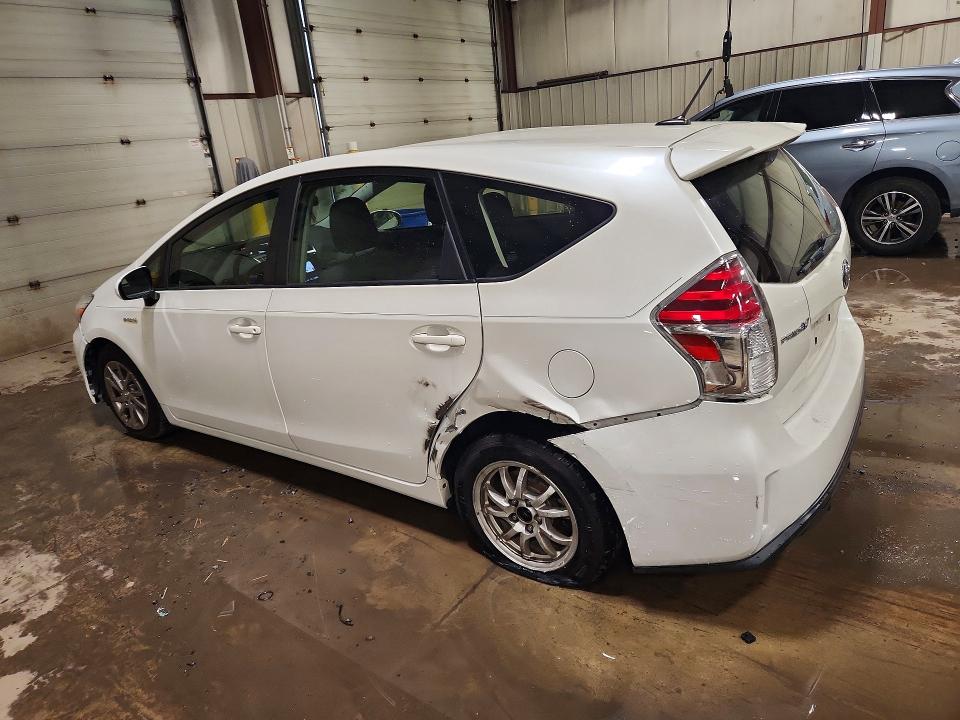 60433446 :رقم المزاد ، JTDZN3EU2GJ055138 vin ، 2016 Toyota Prius V مزاد بيع