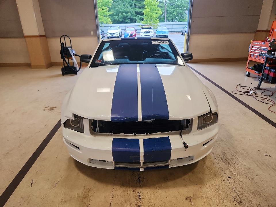2005 Ford Mustang მანქანა იყიდება აუქციონზე, vin: 1ZVHT85H555196094, აუქციონის ნომერი: 62842986