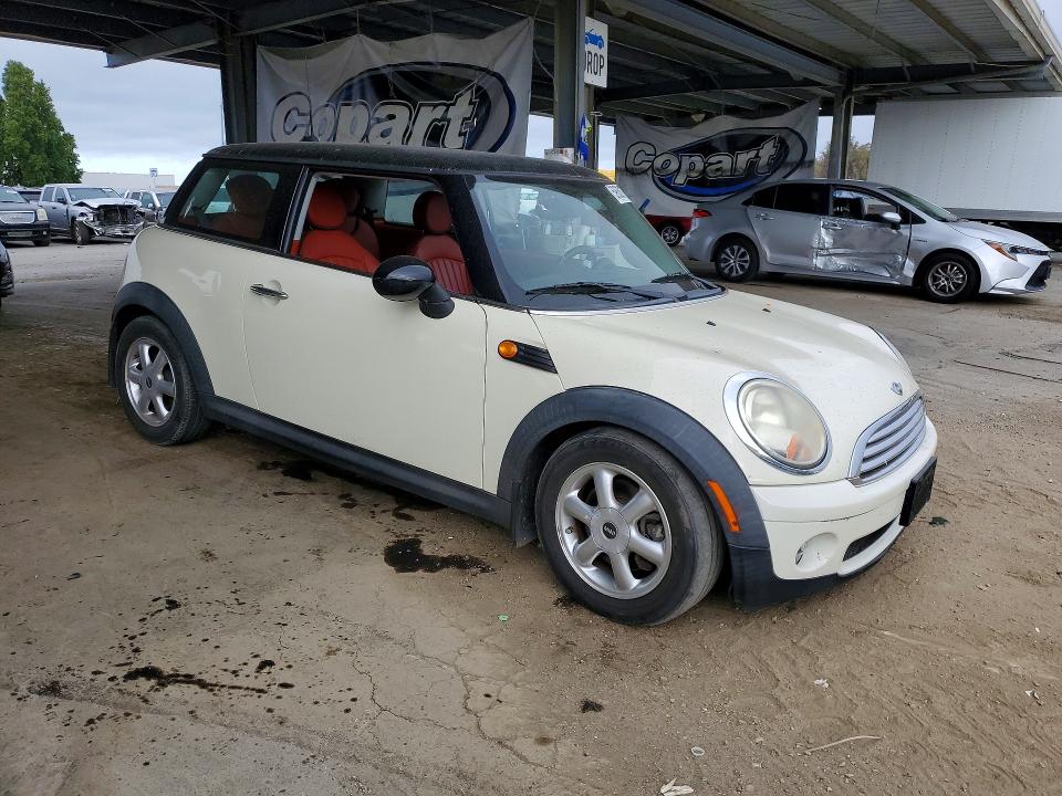 Продажа на аукционе авто 2008 Mini Cooper, vin: WMWMF33538TT64767, номер лота: 59638176