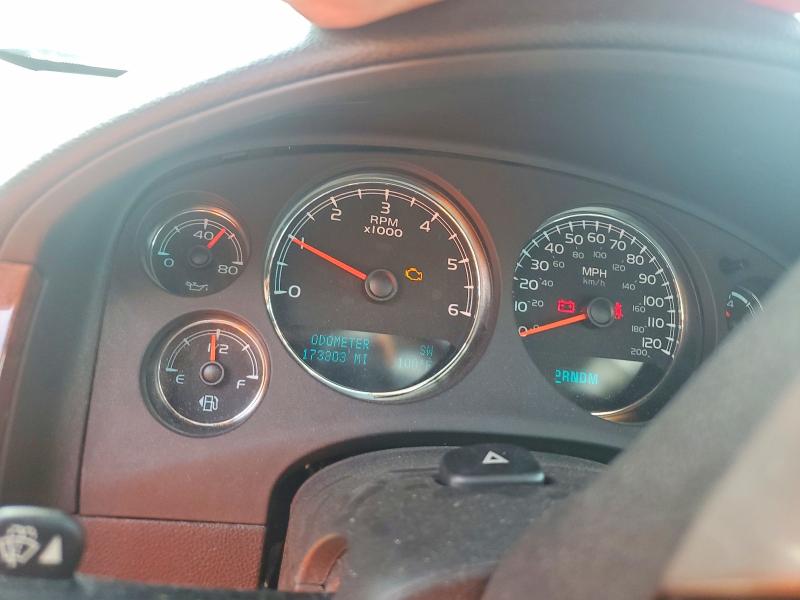 2014 Chevrolet Suburban მანქანა იყიდება აუქციონზე, vin: 1GNSKKE72ER177714, აუქციონის ნომერი: 62244826