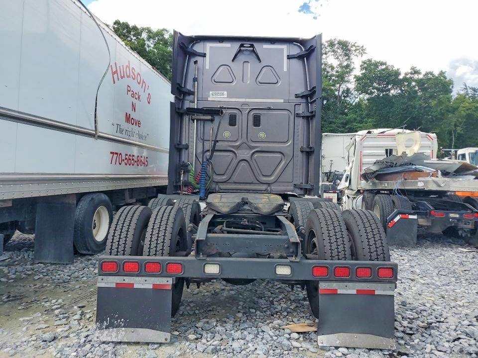 2013 Freightliner Cascadia მანქანა იყიდება აუქციონზე, vin: 1FUJGLDR8DSBT0396, აუქციონის ნომერი: 60985506