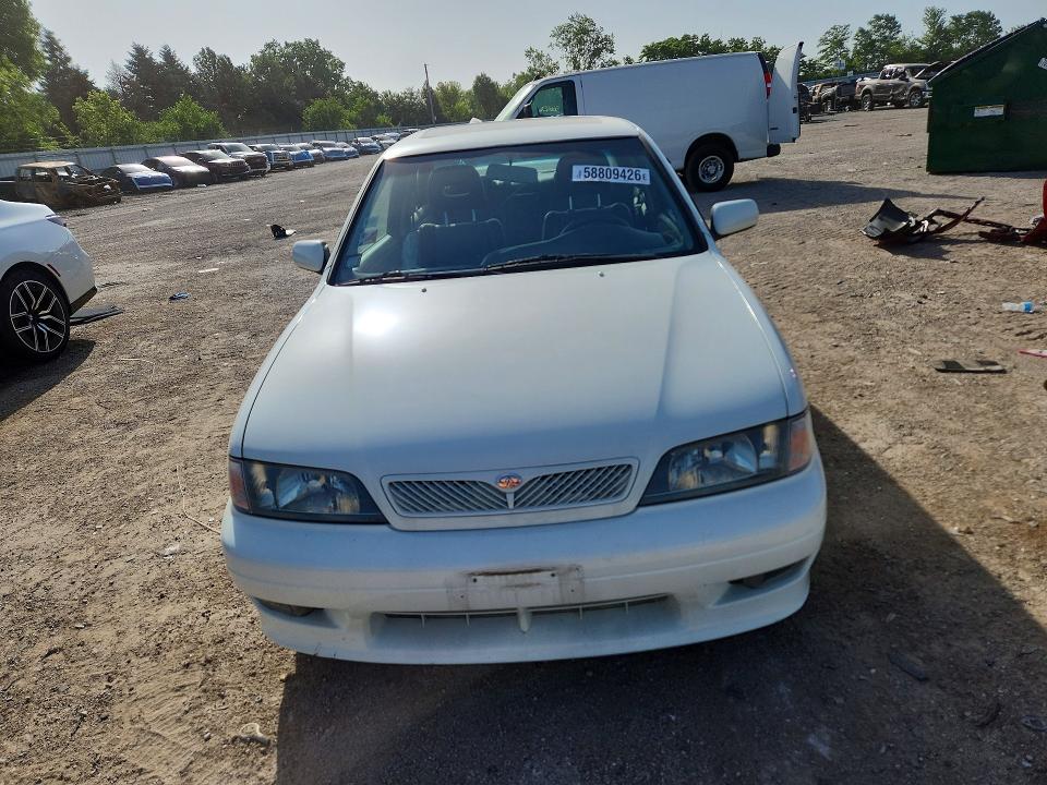 58809426 :رقم المزاد ، JNKCP11A82T510750 vin ، 2002 Infiniti G20 مزاد بيع