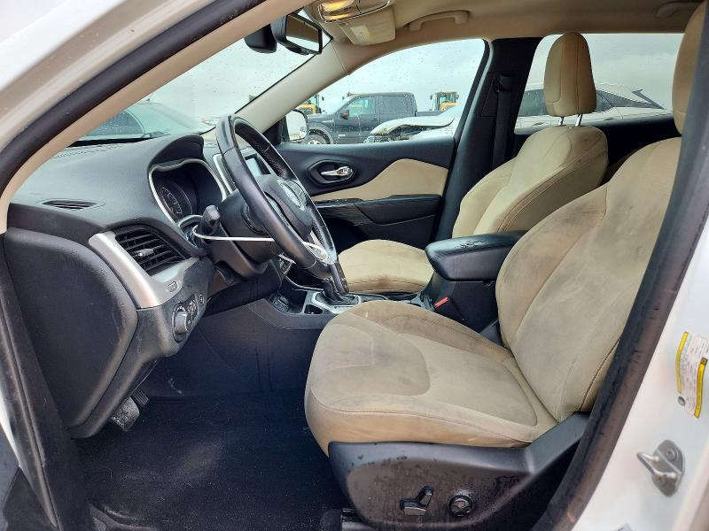 60994696 :رقم المزاد ، 1C4PJLCS8FW612141 vin ، 2015 Jeep Cherokee مزاد بيع