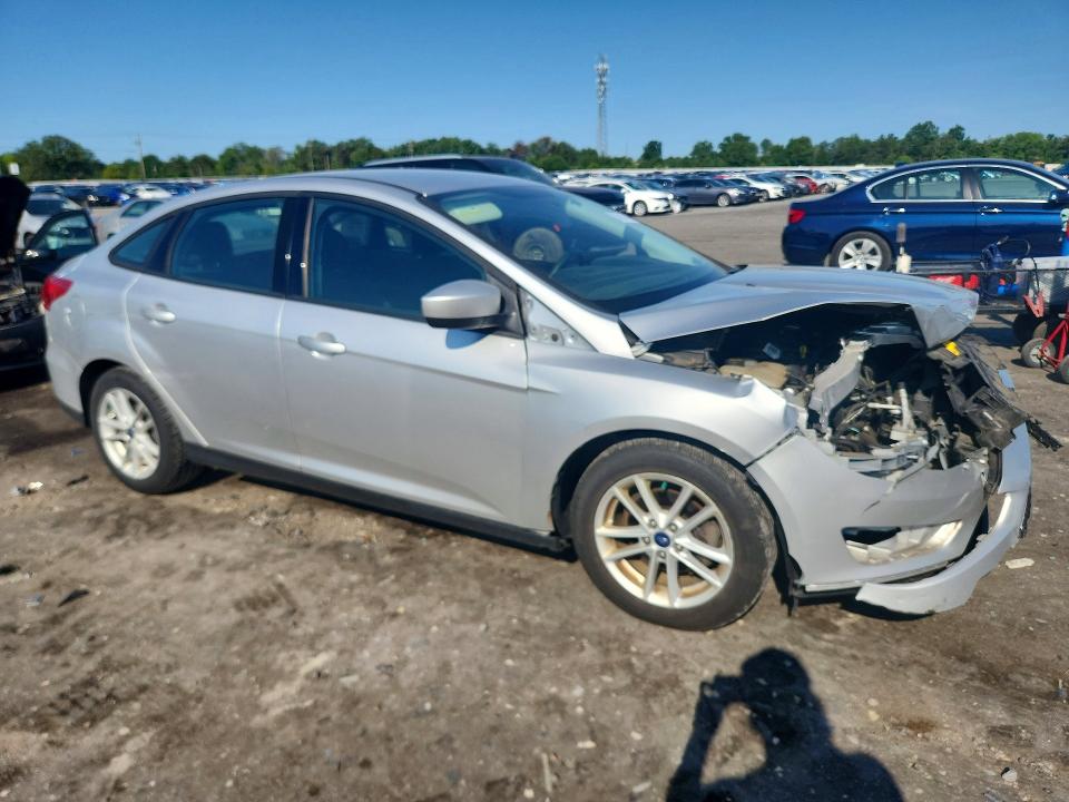 62917466 :رقم المزاد ، 1FADP3F23JL319972 vin ، 2018 Ford Focus مزاد بيع