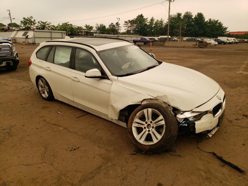2017 Bmw 330 მანქანა იყიდება აუქციონზე, vin: WBA8K3C55HK678696, აუქციონის ნომერი: 60931336