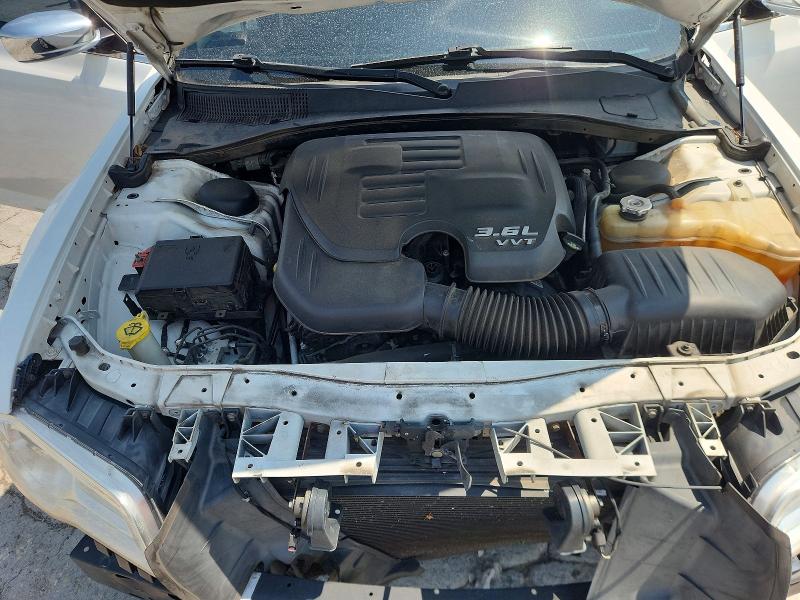 61920736 :رقم المزاد ، 2C3CCAEG0HH564517 vin ، 2017 Chrysler 300c مزاد بيع
