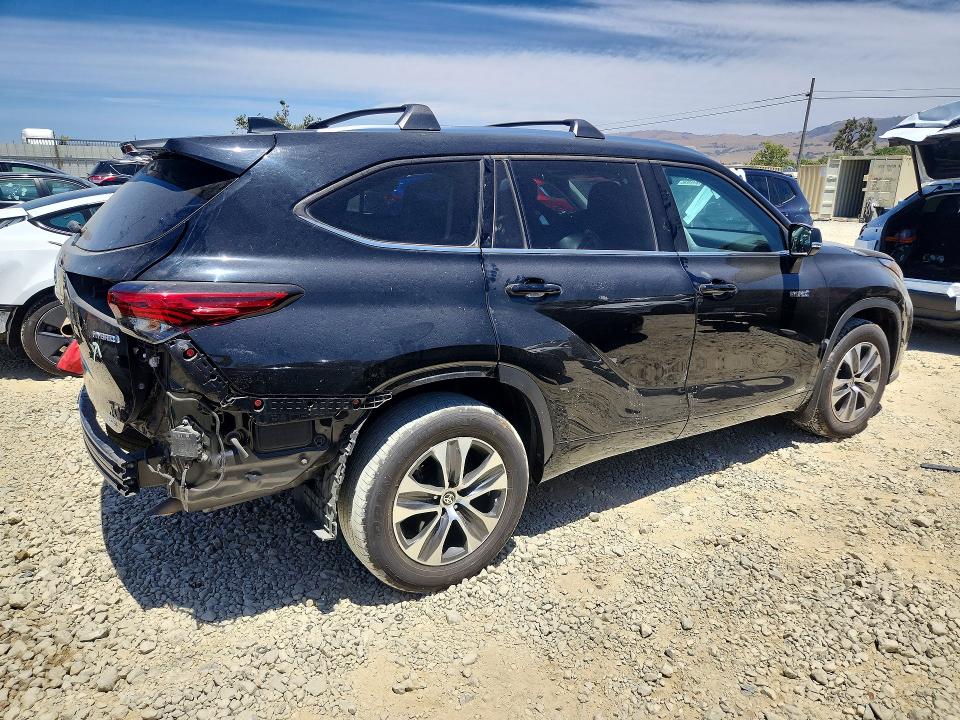 59669376 :رقم المزاد ، 5TDHBRCH8MS533574 vin ، 2021 Toyota Highlander مزاد بيع