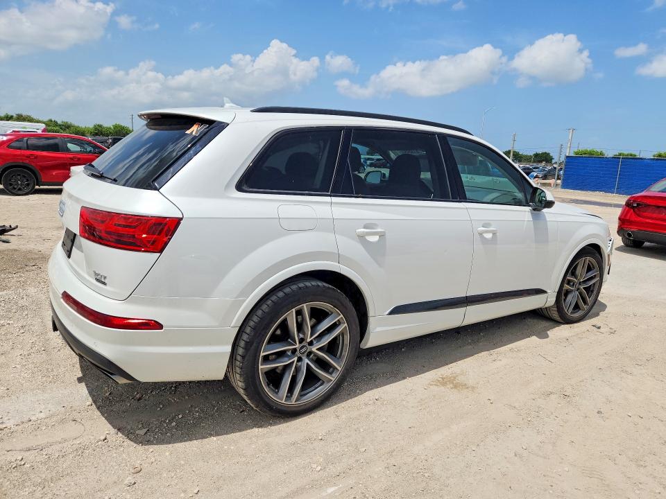 2017 Audi Q7 მანქანა იყიდება აუქციონზე, vin: WA1VABF77HD044692, აუქციონის ნომერი: 61384936