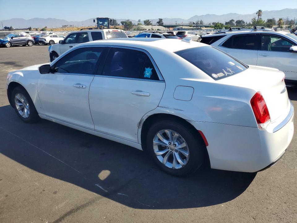 61044156 :رقم المزاد ، 2C3CCAAG5FH785775 vin ، 2015 Chrysler 300 مزاد بيع