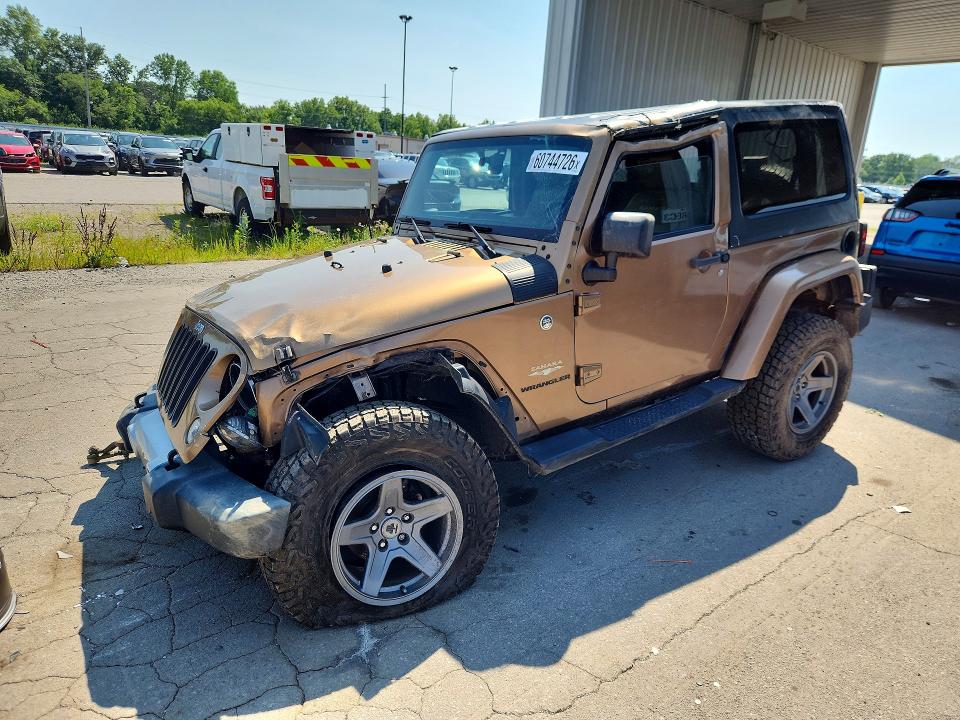 60744726 :رقم المزاد ، 1C4AJWBG4FL607492 vin ، 2015 Jeep Wrangler مزاد بيع