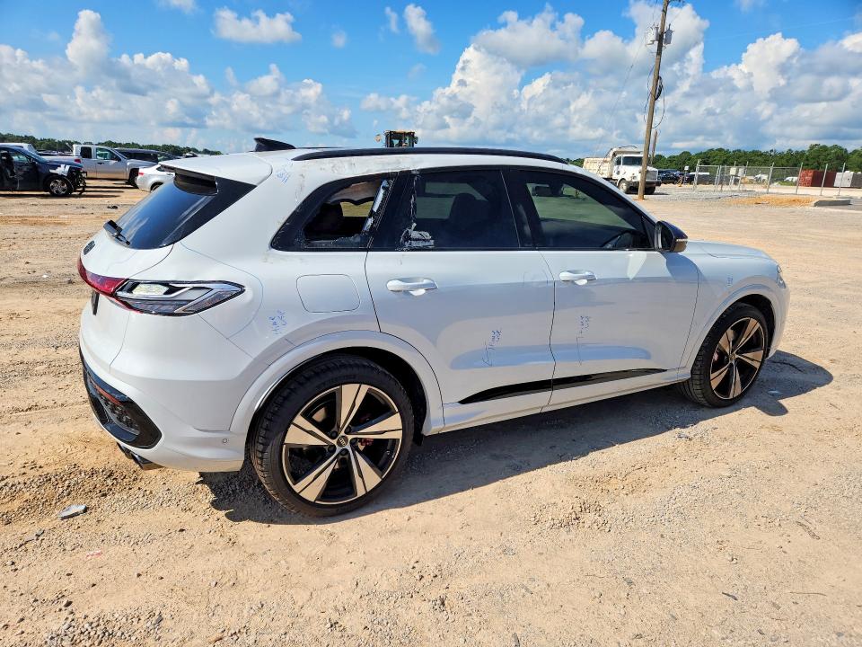 Продаж на аукціоні авто 2025 Audi Sq5, vin: WA135AGU7S2112082, номер лоту: 60215316