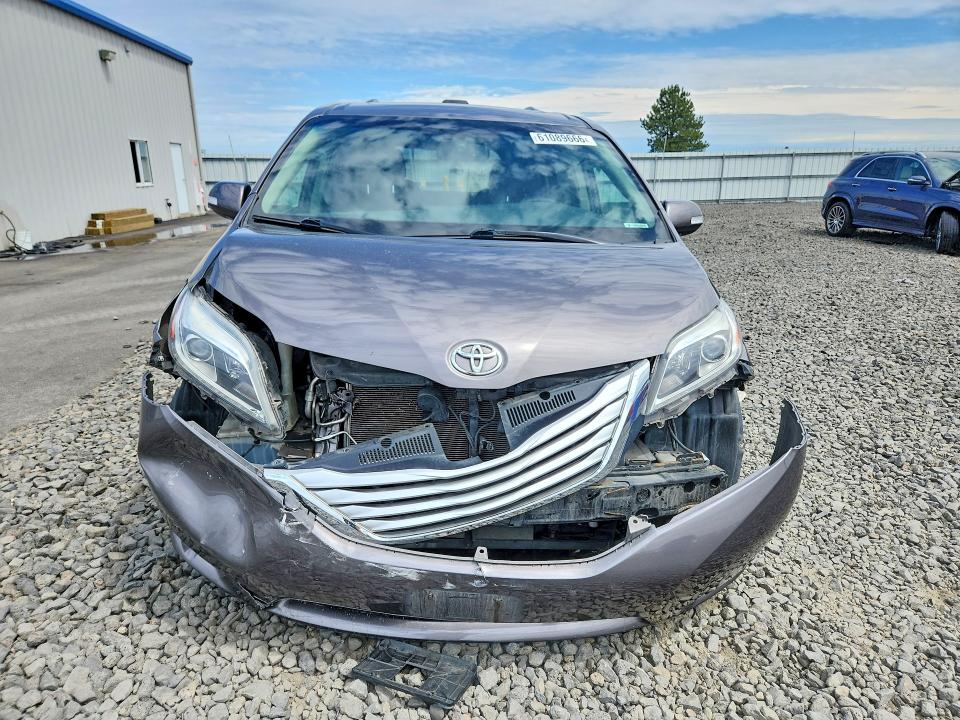 61089666 :رقم المزاد ، 5TDYK3DC3FS617417 vin ، 2015 Toyota Sienna مزاد بيع