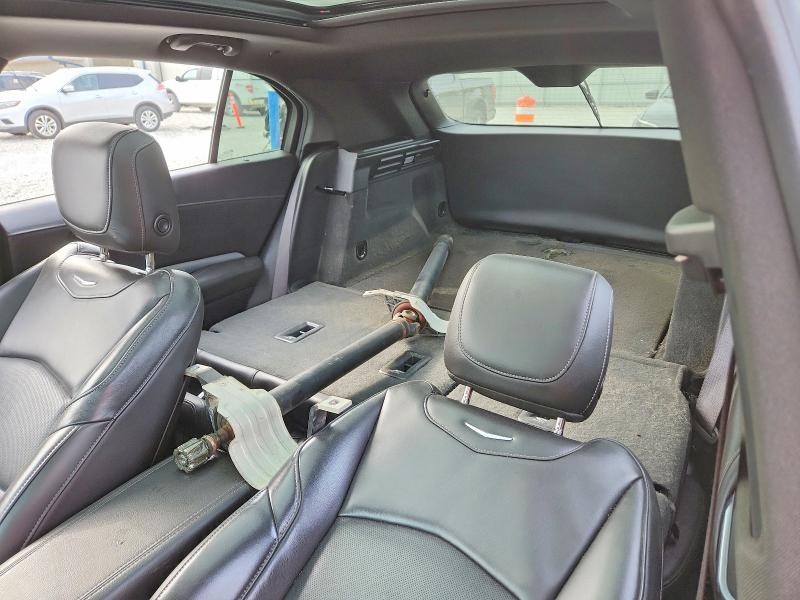 62155656 :رقم المزاد ، 1GYFZDR47KF101687 vin ، 2019 Cadillac Xt4 مزاد بيع