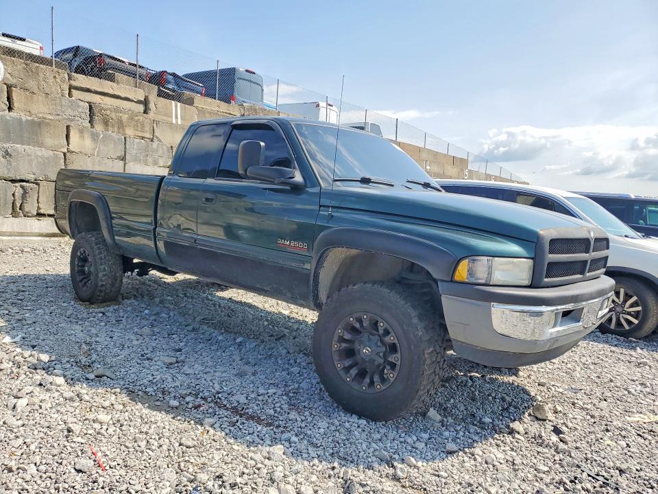 2001 Dodge Ram 2500 მანქანა იყიდება აუქციონზე, vin: 3B7KF23611G738826, აუქციონის ნომერი: 61200956