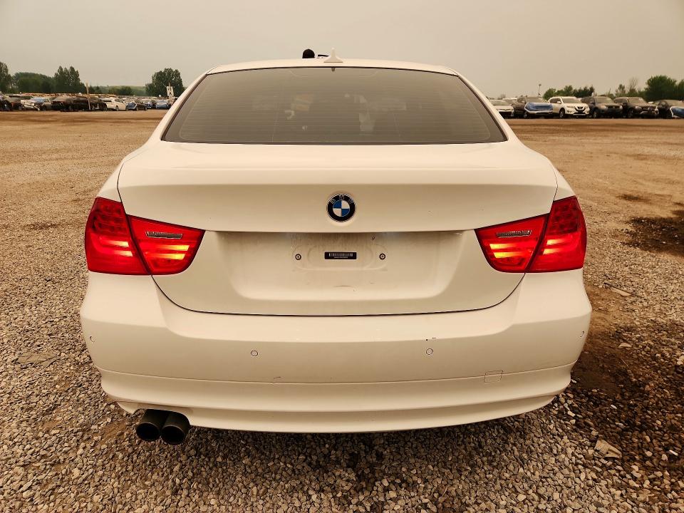 2011 Bmw 328 მანქანა იყიდება აუქციონზე, vin: WBAPK7C53BF083932, აუქციონის ნომერი: 60304036