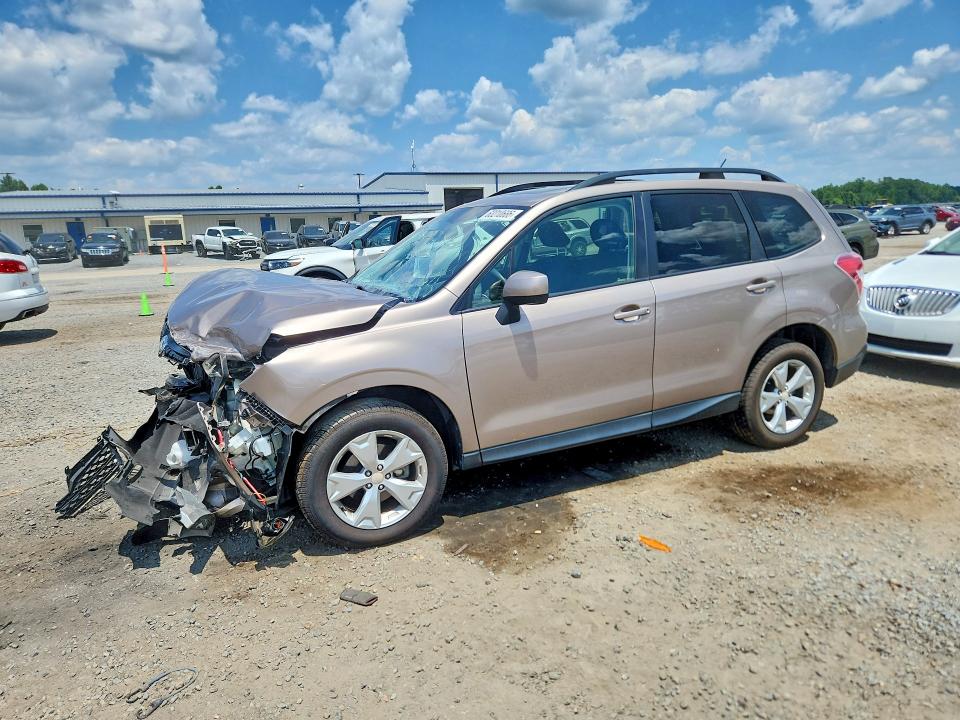 63210686 :رقم المزاد ، JF2SJADC7FH574235 vin ، 2015 Subaru Forester مزاد بيع