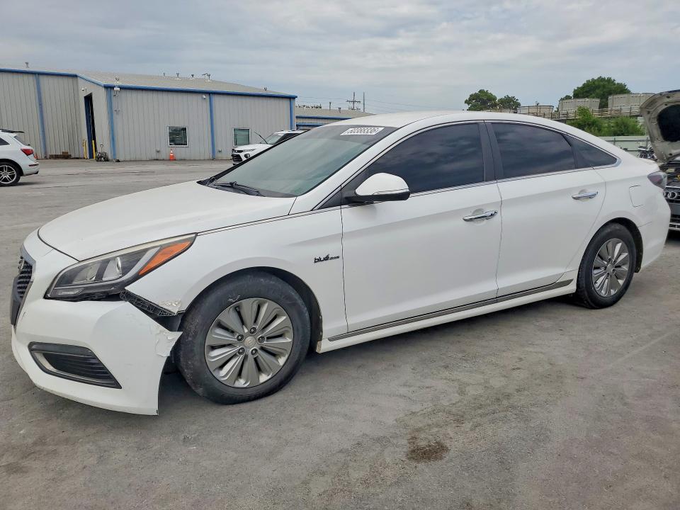 Auction sale of the 2016 Hyundai Sonata Hybrid, vin: KMHE24L18GA021710, lot number: 60388336