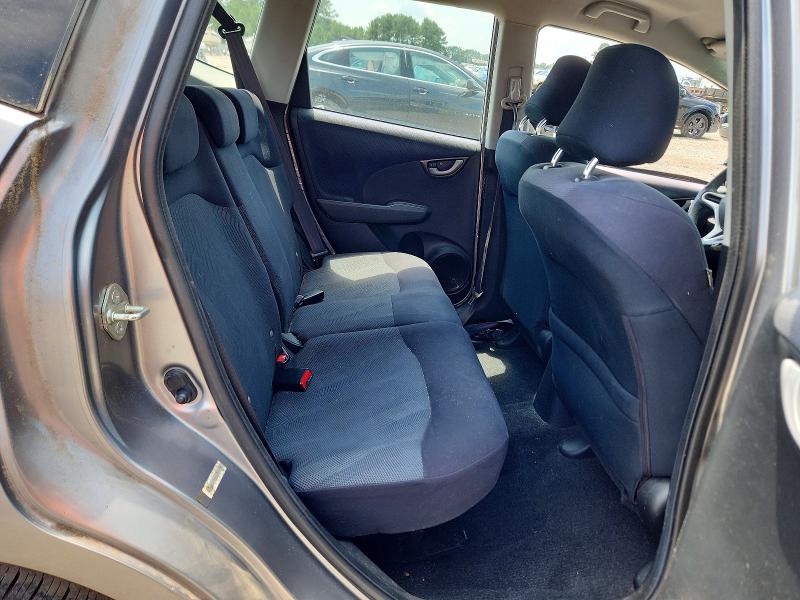 62691846 :رقم المزاد ، JHMGE8H48AC006164 vin ، 2010 Honda Fit مزاد بيع