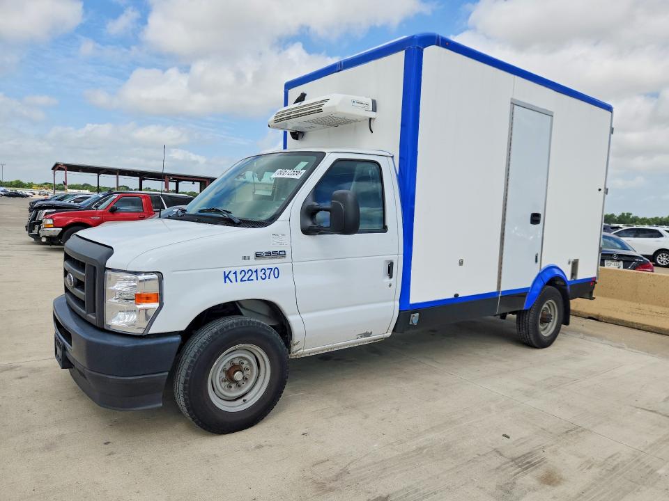 60672556 :رقم المزاد ، 1FDWE3FK5PDD26493 vin ، 2023 Ford E350 مزاد بيع