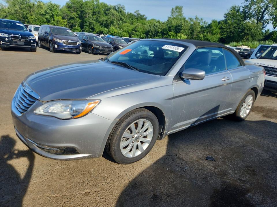 2013 Chrysler 200 მანქანა იყიდება აუქციონზე, vin: 1C3BCBEB1DN747321, აუქციონის ნომერი: 61545656