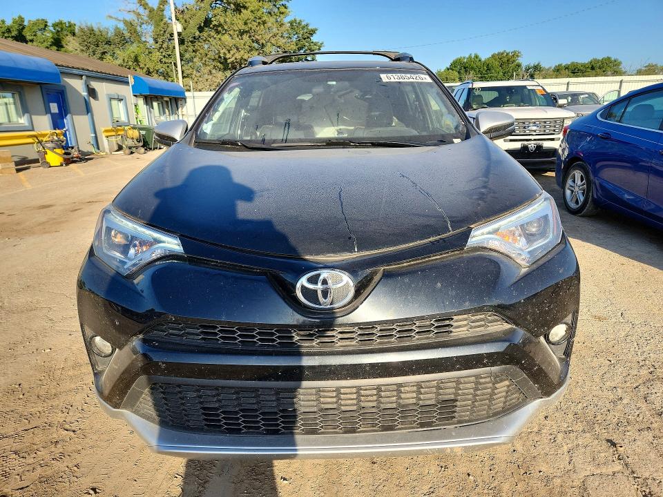 Продажа на аукционе авто 2016 Toyota Rav4, vin: JTMJFREV1GD183679, номер лота: 61385426