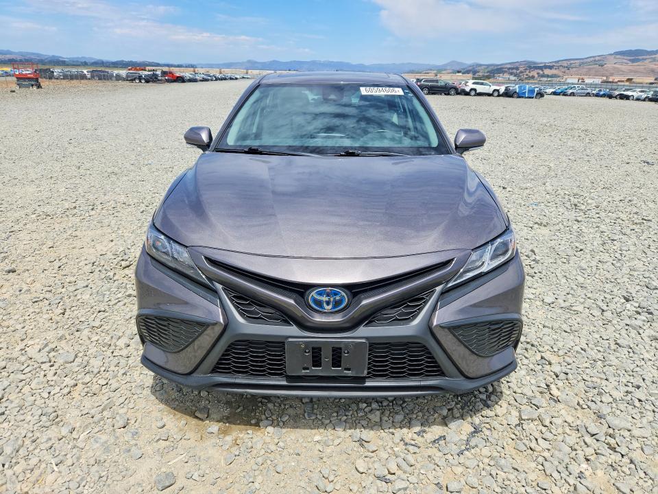 Продаж на аукціоні авто 2022 Toyota Camry Hybrid, vin: 4T1S31AKXNU589821, номер лоту: 60594606