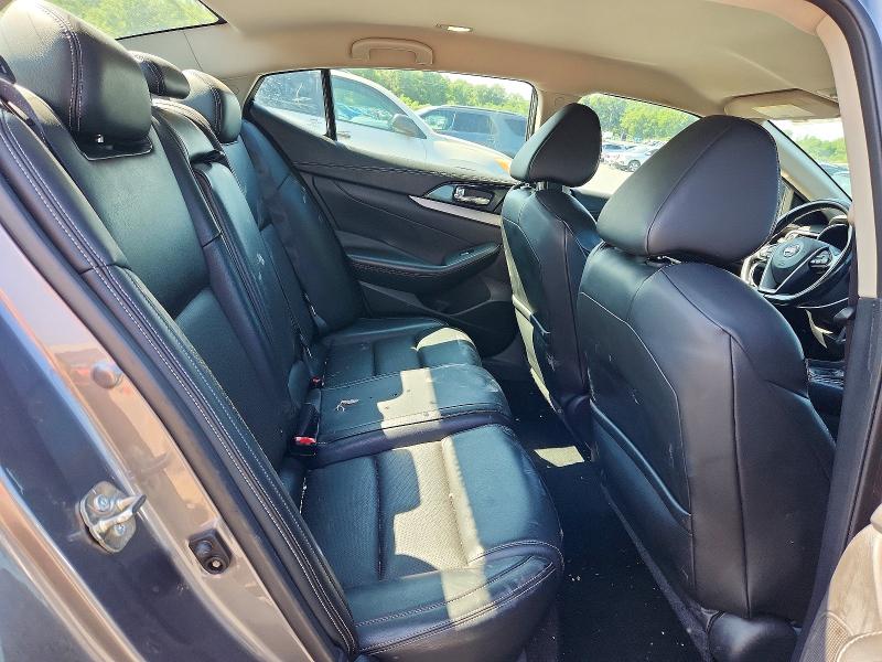 Продажа на аукционе авто 2017 Nissan Maxima, vin: 1N4AA6APXHC377581, номер лота: 61724126